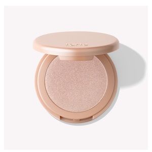 Tarte Amazonian clay 12-hour highlighter